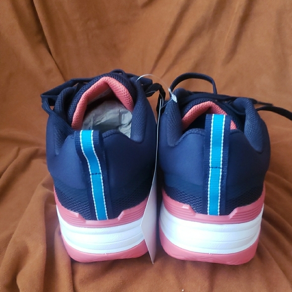 Wilson Navy and Coral Sports Shoes Sneakers Size 10 NWT - Picture 6 of 8